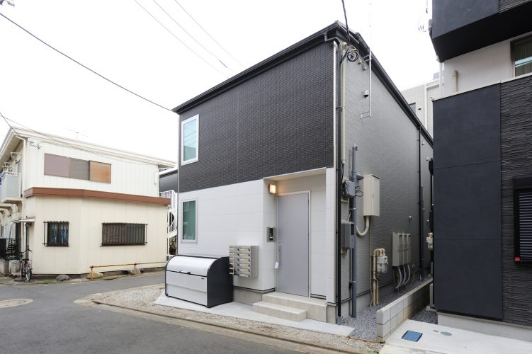 東京　sharehouse　xrosshouse　一個人生活　低價位　新房　前往東京　房租　租賃　雅房　套房　便宜　附家電　附家具　初期費用　押金　禮金　外國人　不需保證人　留學　日語　國際交流　打工度假　日本　日本留學　學藝大學　目黑區　東急東横線　 澀谷　中目黑