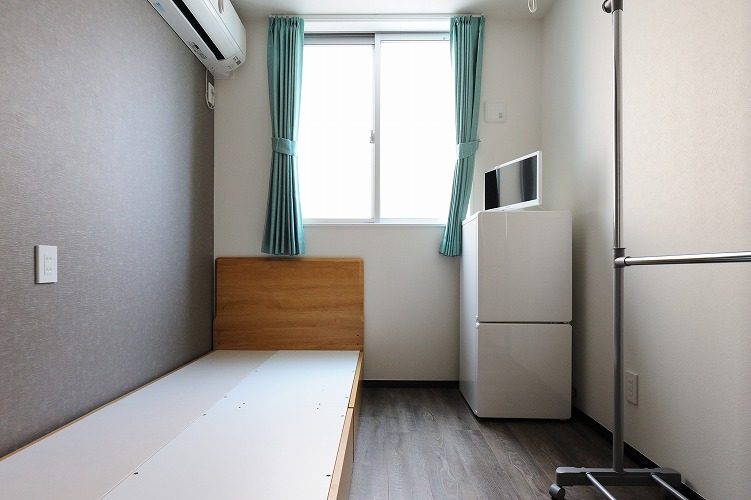 Tokyo, Sharehouse, Xrosshouse, housing, real estate, private room, cheap, living, Japan, study abroad, dormitory,Shinagawa, Yamanote Line, Kitashinagawa, Keikyu Main Line