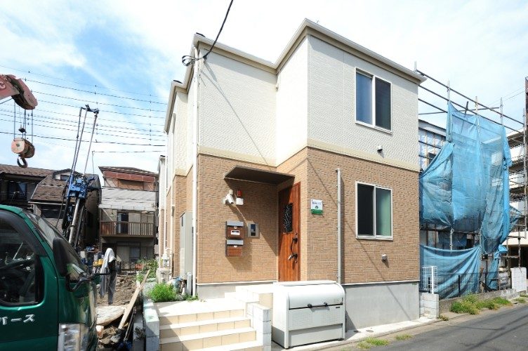 東京　sharehouse　xrosshouse　一個人生活　低價位　新房　前往東京　房租　租賃　雅房　套房　便宜　附家電　附家具　初期費用　押金　禮金　外國人　不需保證人　留學　日語　國際交流　打工度假　日本　日本留學　東武晴空塔線　足立區　上野　五反野