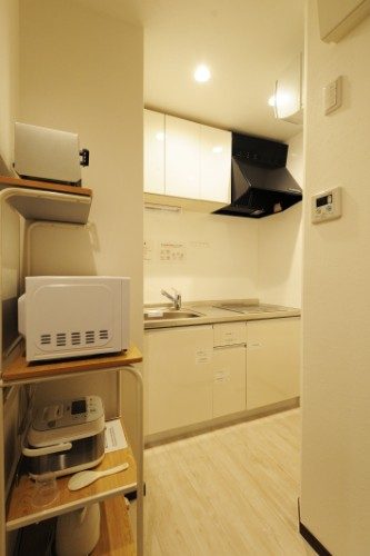 Tokyo, Sharehouse, Xrosshouse, housing, real estate, private room, cheap, living, Japan, study abroad, dormitory